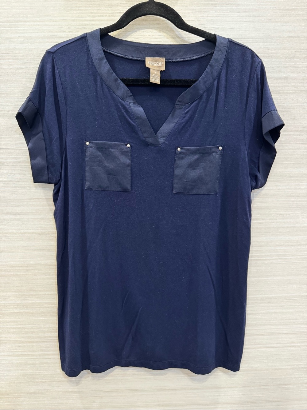 Chico's Navy V-Neck Short Sleeve Top Size Medium (Chico’s 1)